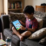 anak_bermain_gadget